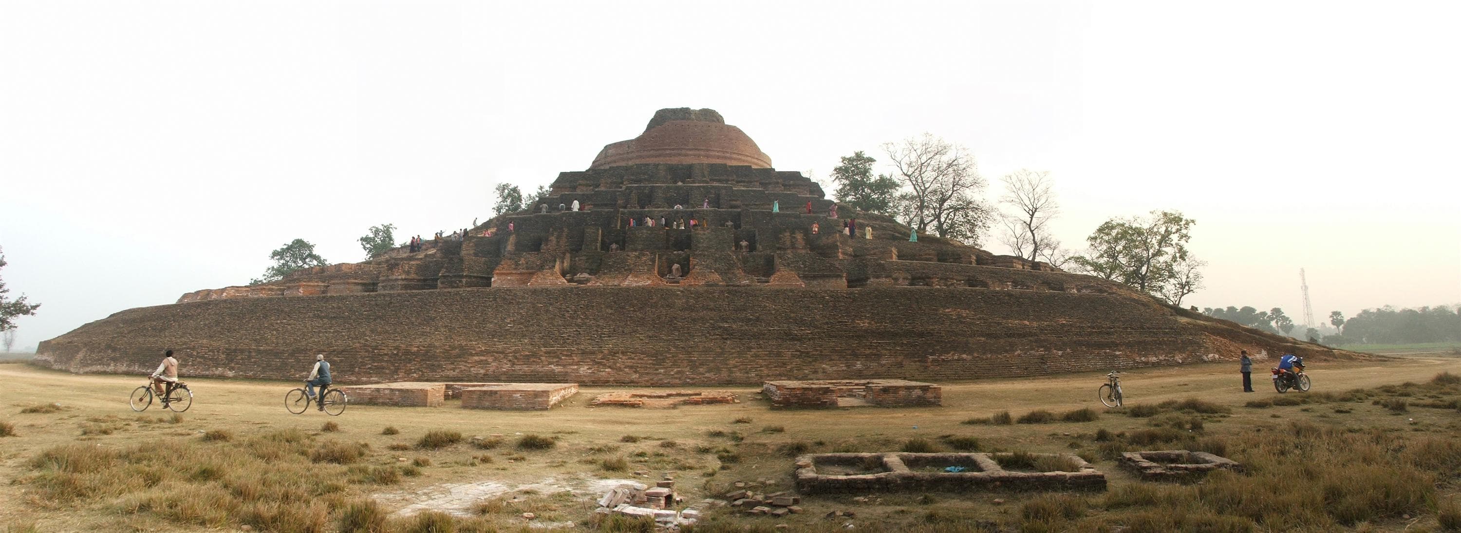 Kesaria Stupa landscape